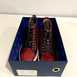Burgundy men’s shoes. Size 7. Brand new in box.